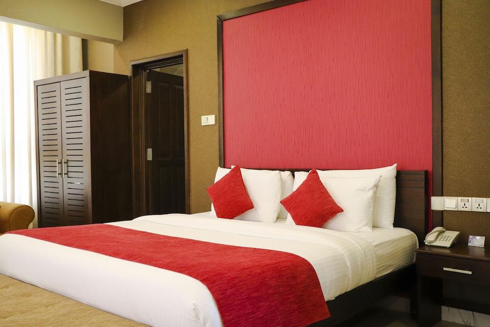 Galaxy City Hotel Kandy Exterior photo